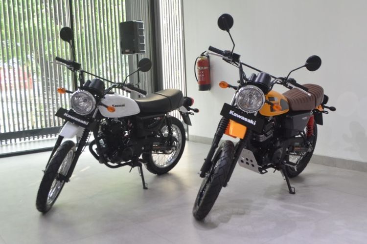 Intip Spesifikasi Yamaha XSR155 dan Kawasaki W175 Cafe